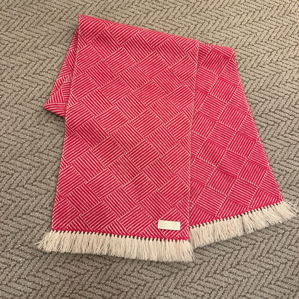 🩷🩷 Hermes tile weave cashmere scarf